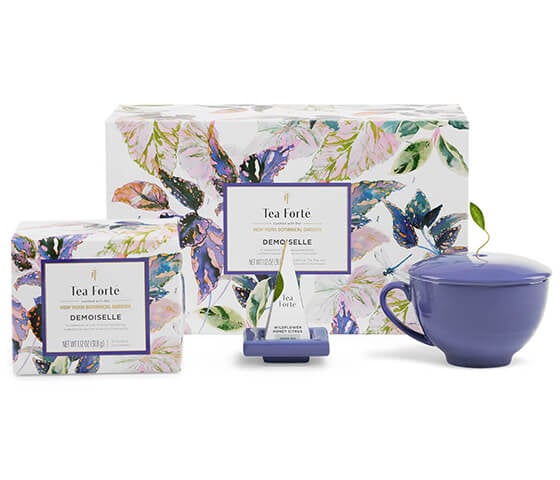 Demoiselle Gift Set with all items out in front
